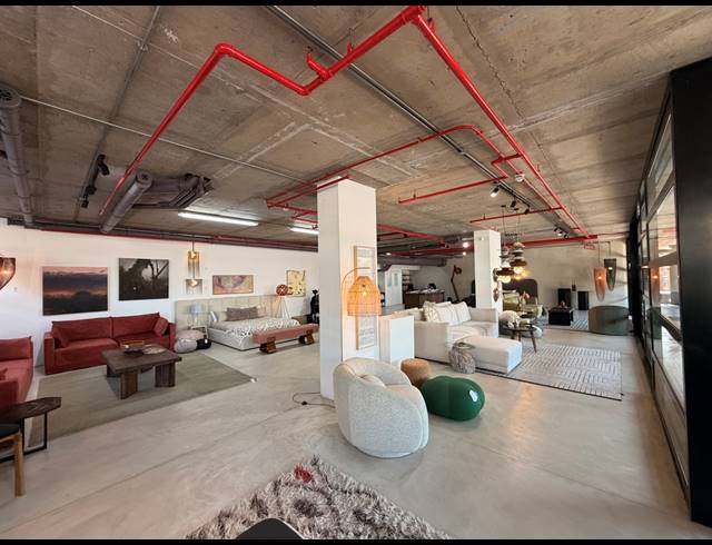 253M² RETAIL TO LET IN DE WATERKANT